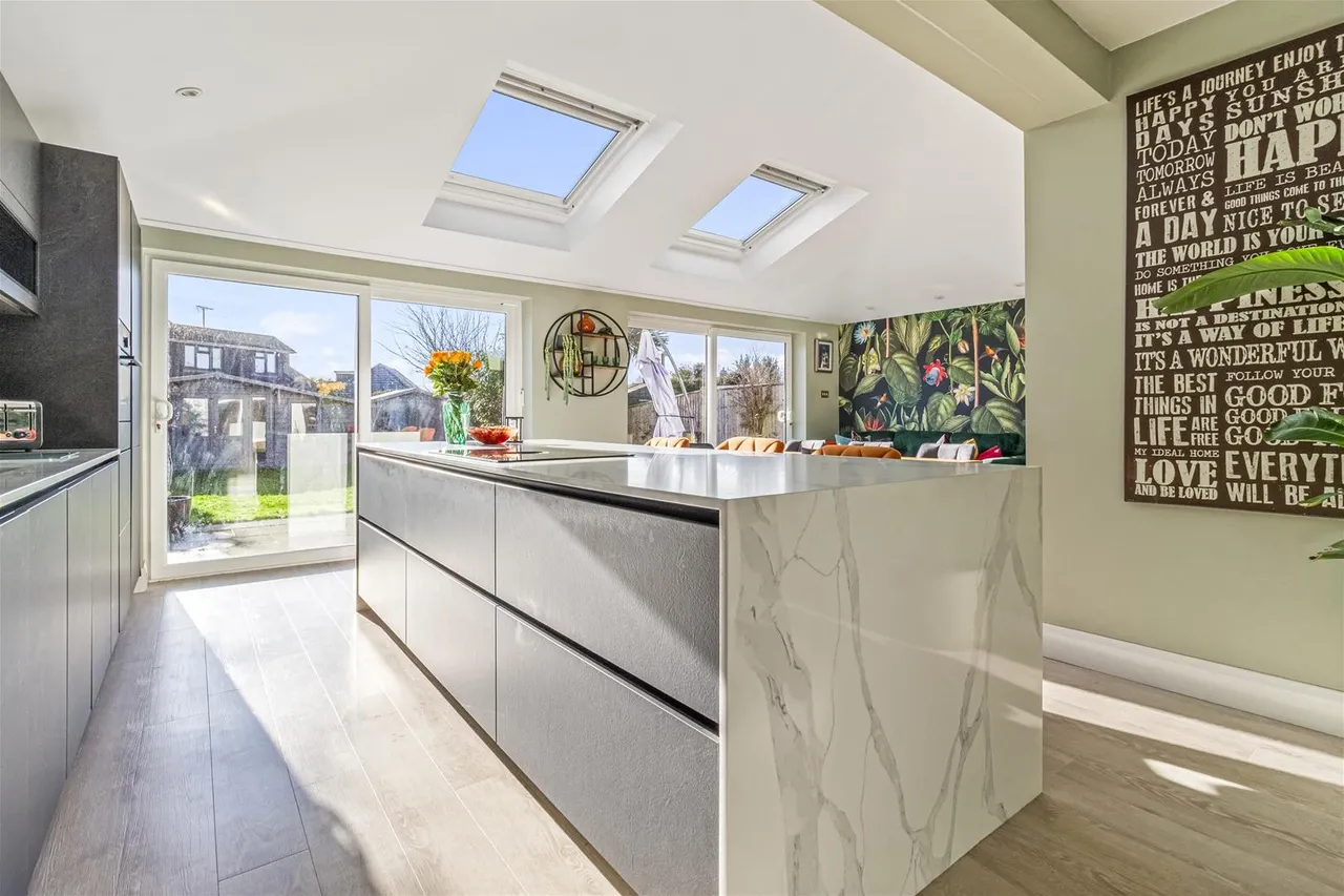 Alinora Crescent, Goring-By-Sea, Worthing, photo 29