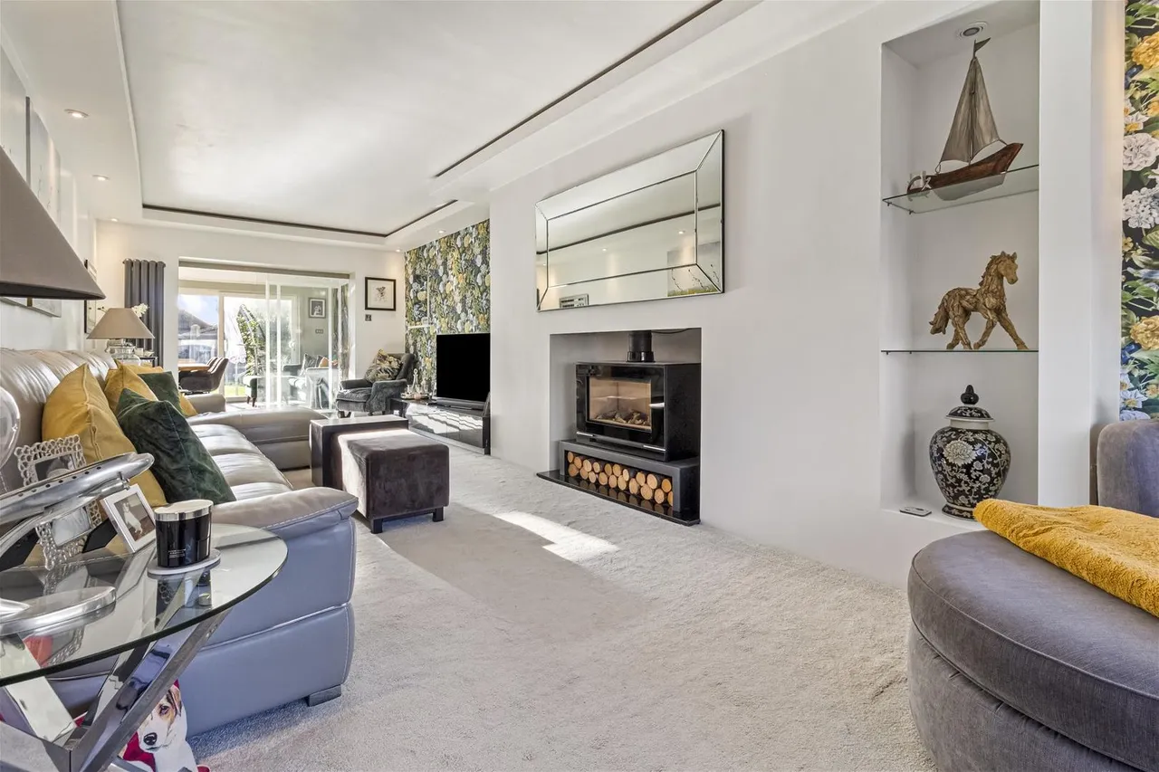 Alinora Crescent, Goring-By-Sea, Worthing, photo 22