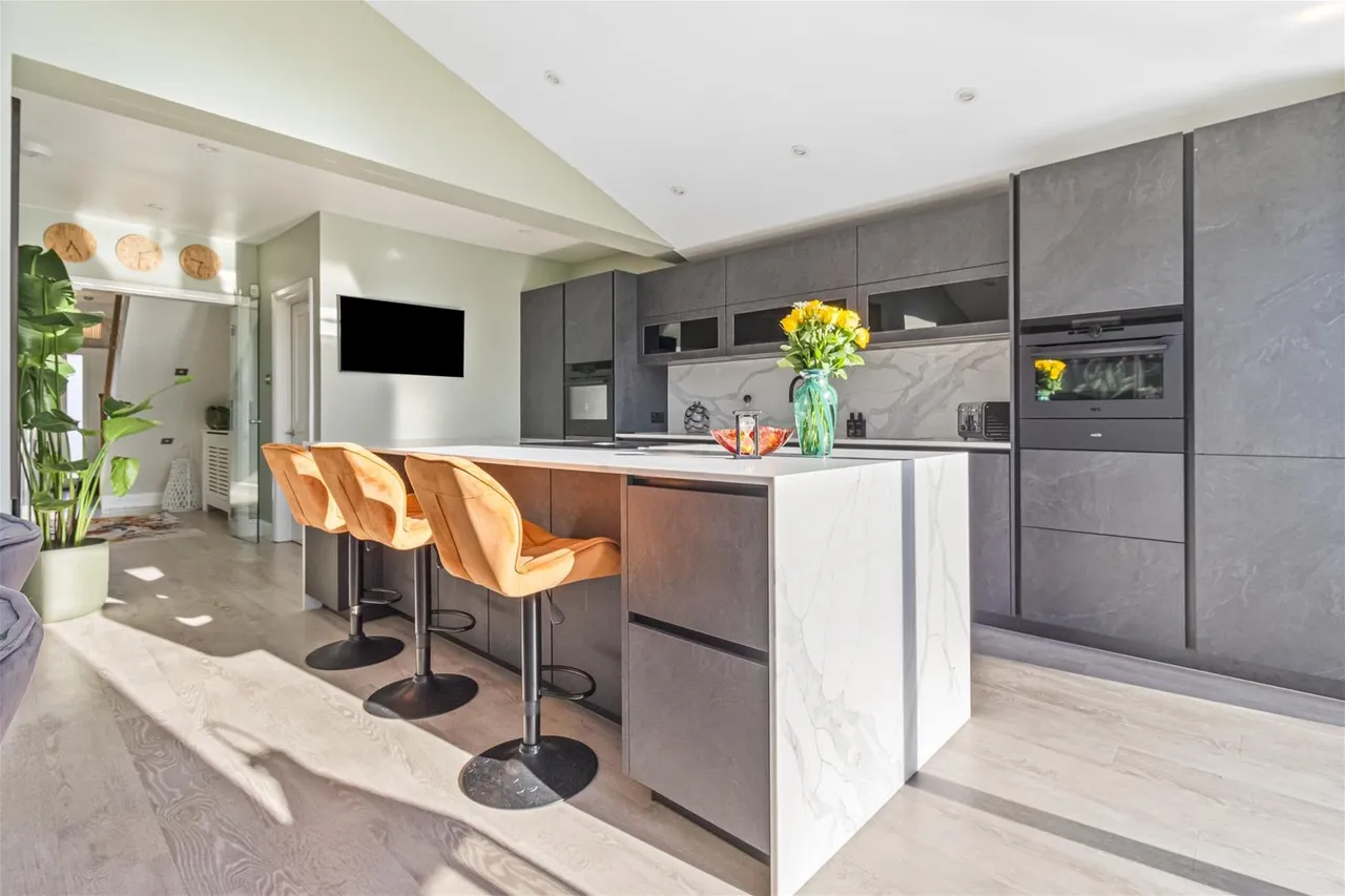 Alinora Crescent, Goring-By-Sea, Worthing, photo 6