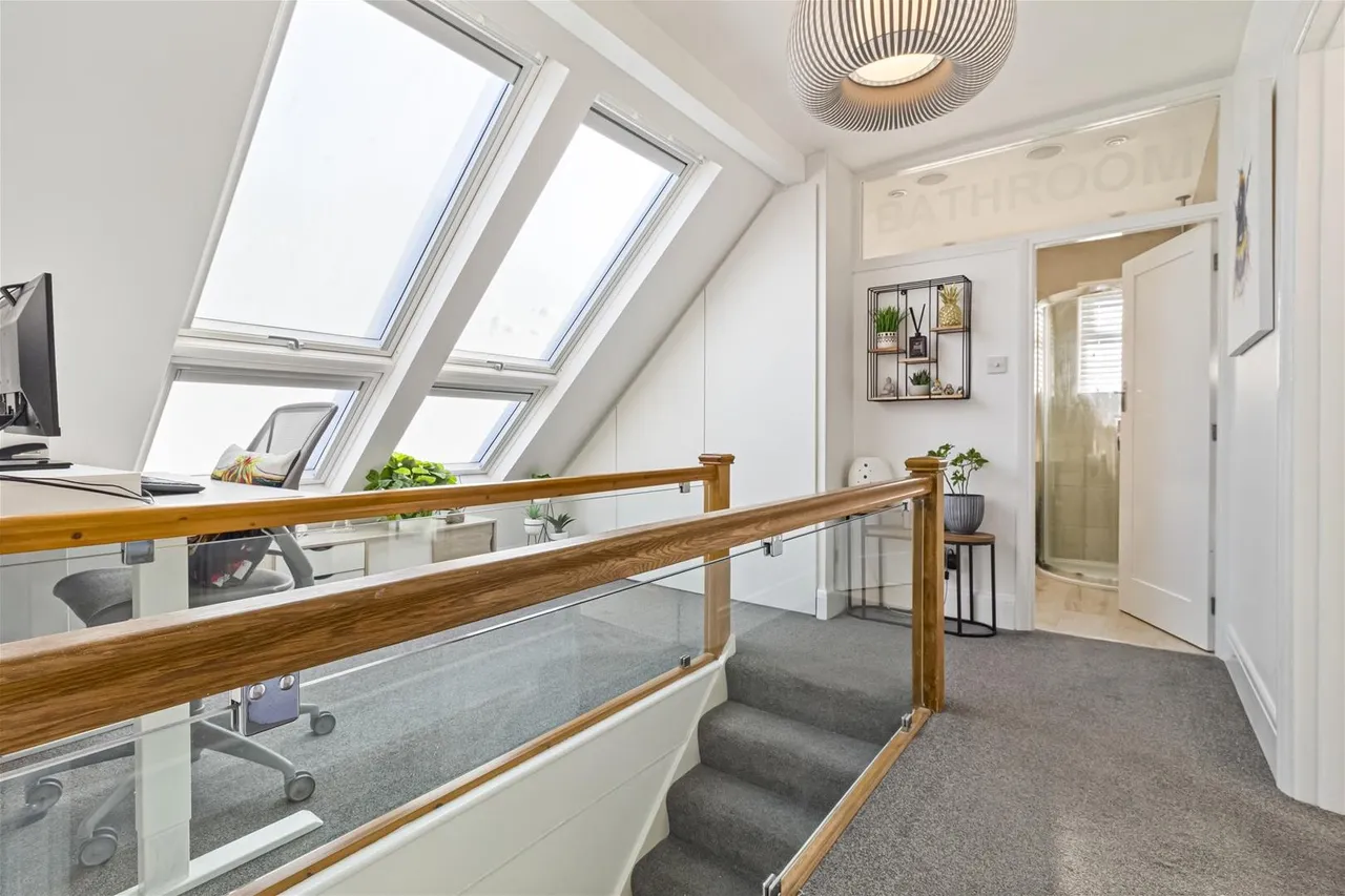 Alinora Crescent, Goring-By-Sea, Worthing, photo 24