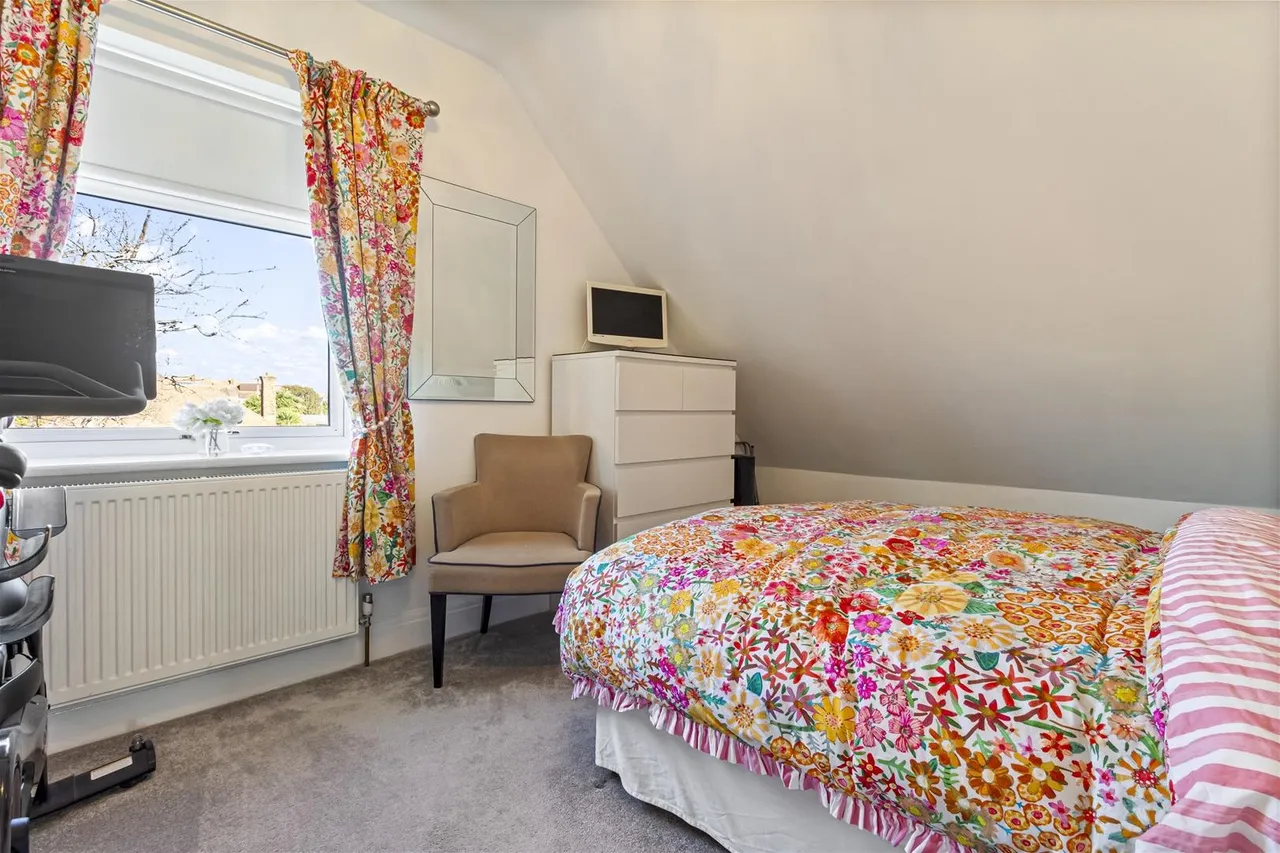 Alinora Crescent, Goring-By-Sea, Worthing, photo 14