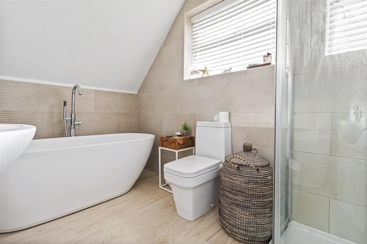 Alinora Crescent, Goring-By-Sea, Worthing, photo 15