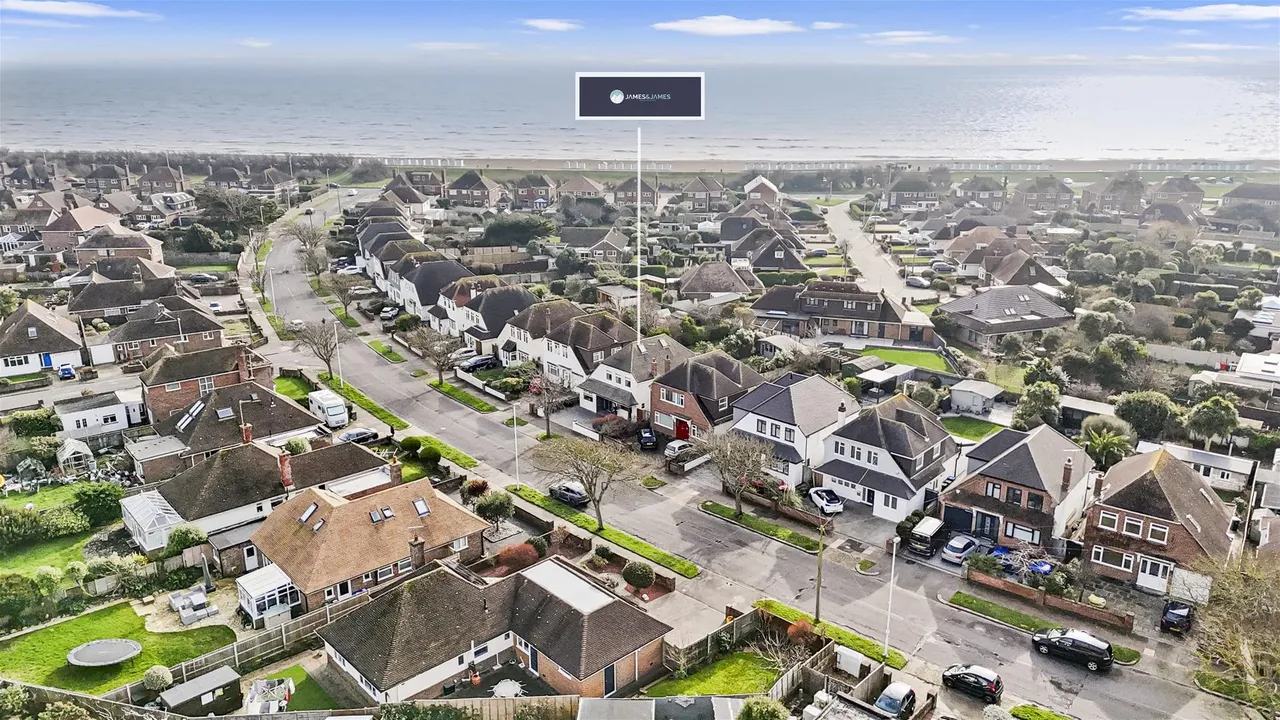 Alinora Crescent, Goring-By-Sea, Worthing, photo 38
