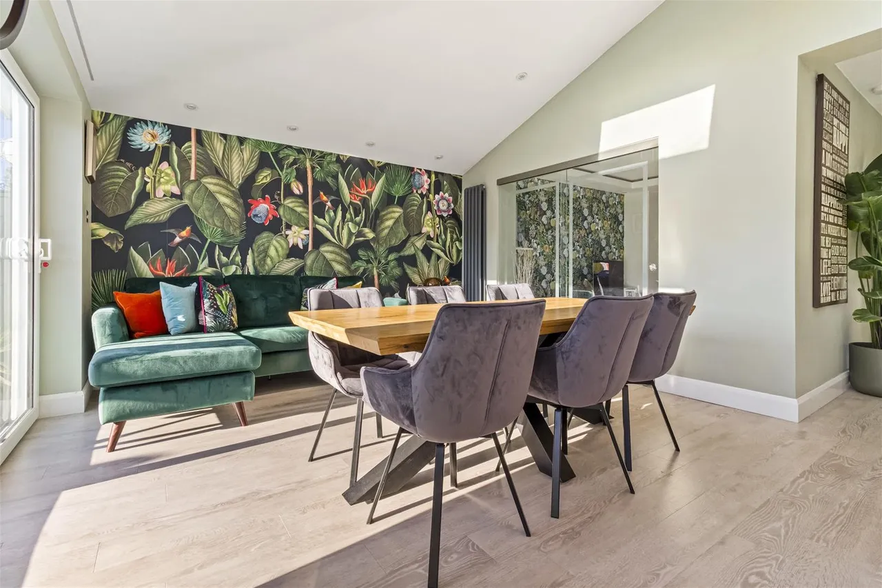 Alinora Crescent, Goring-By-Sea, Worthing, photo 5