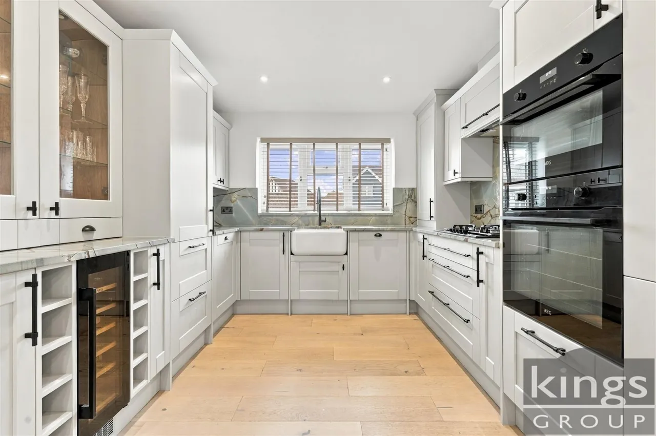 Davenport, Harlow, photo 9
