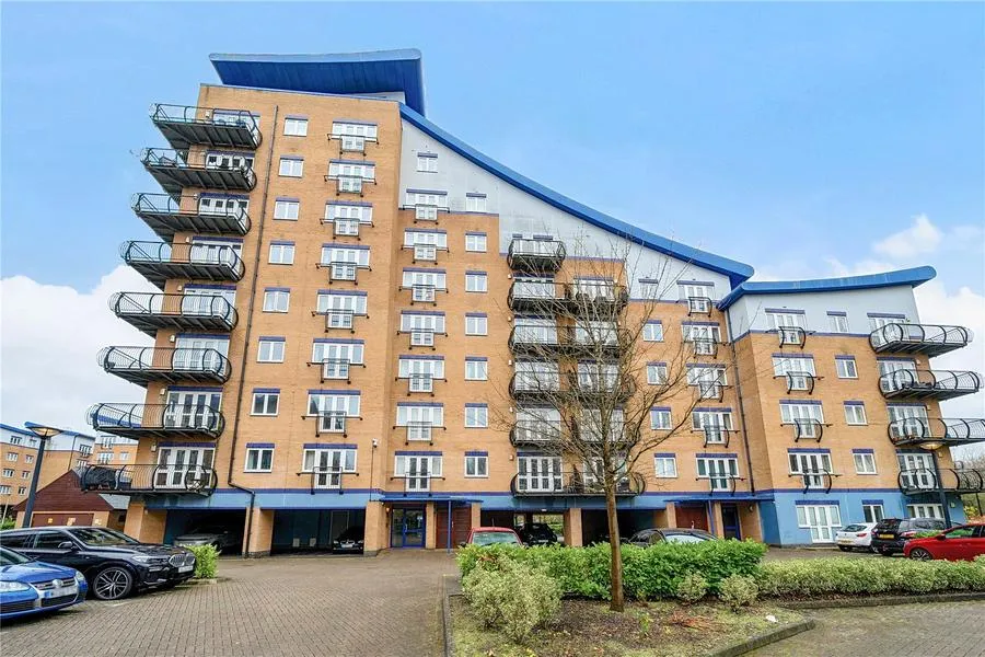 2 bed flat to rent, Luscinia View, Reading, RG1