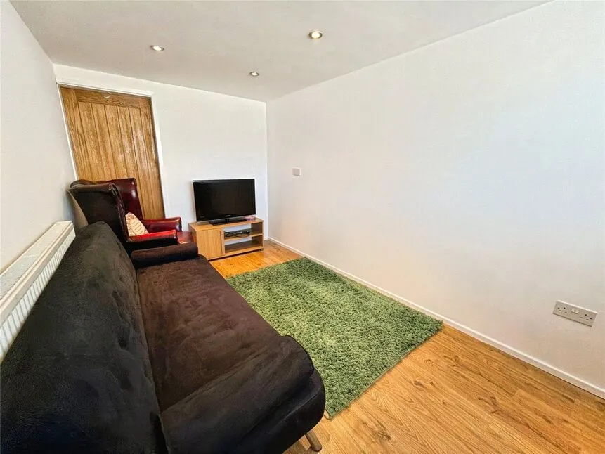 Jean Drive, Leicester, Leicestershire, LE4, photo 12