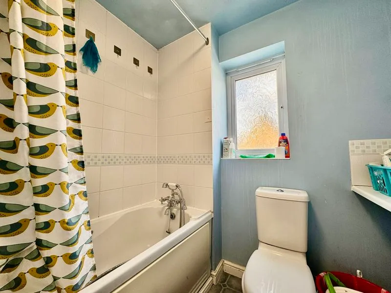 Morgan Close, Luton LU4 9GL, photo 9