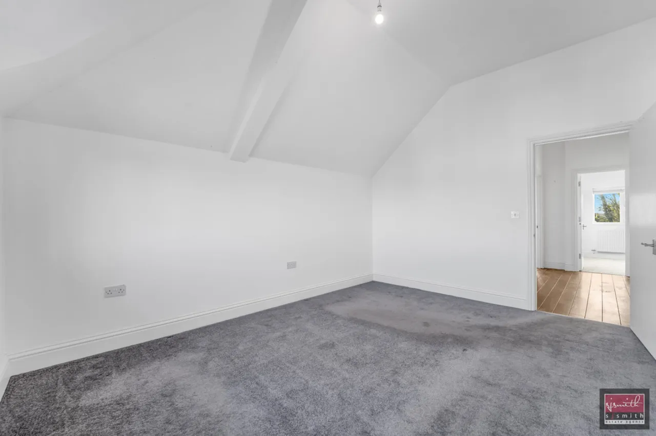Chertsey Road, Ashford, photo 7