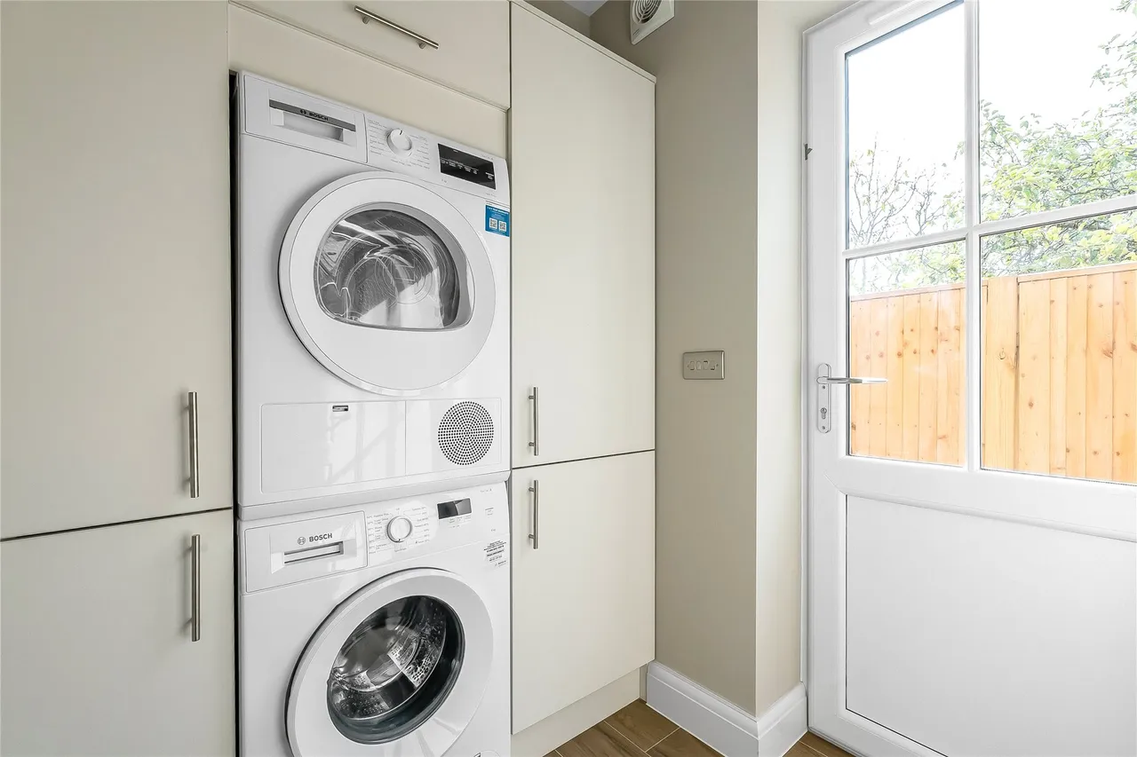 Orchard Road, Chessington, KT9, photo 5