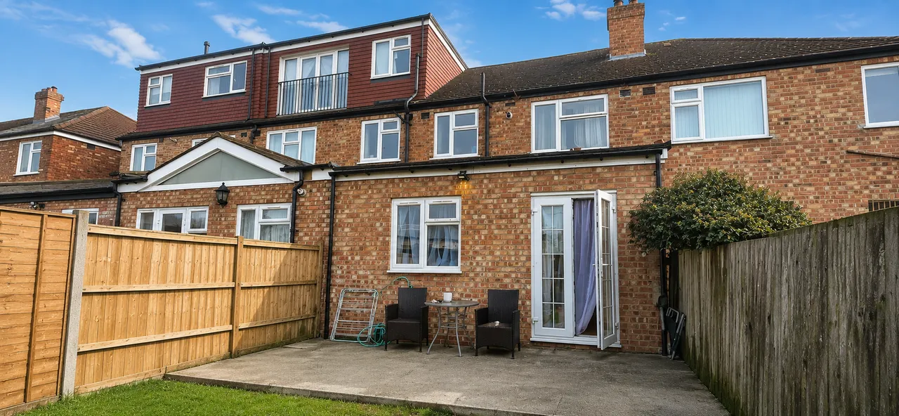 Barmouth Avenue, Medway Village, UB6, photo 20