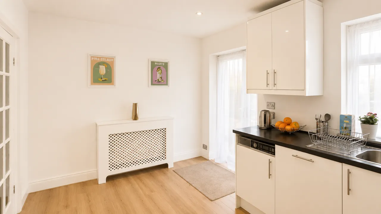 Barmouth Avenue, Medway Village, UB6, photo 5