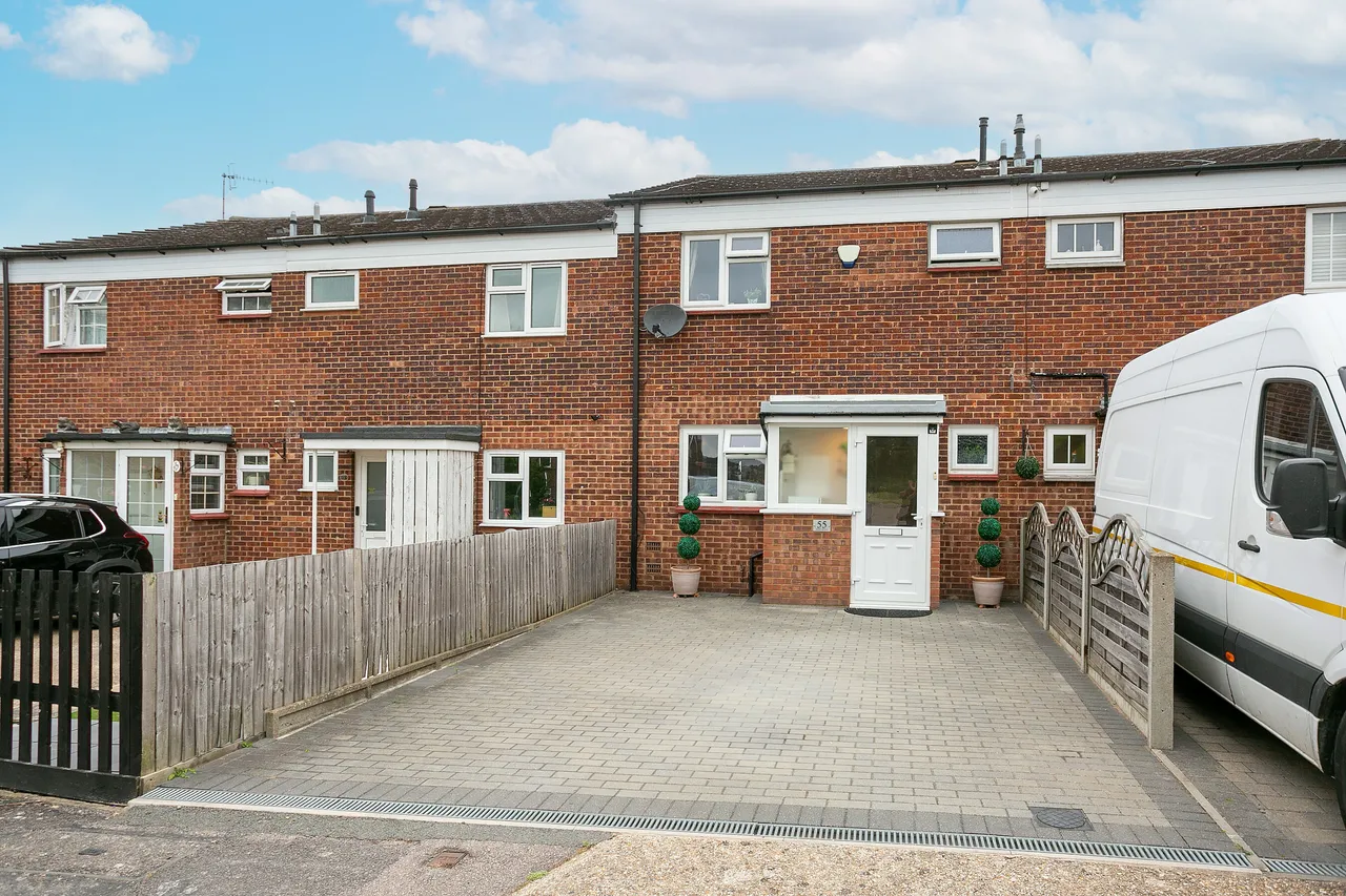 3 bed house to rent, Bushey, WD23