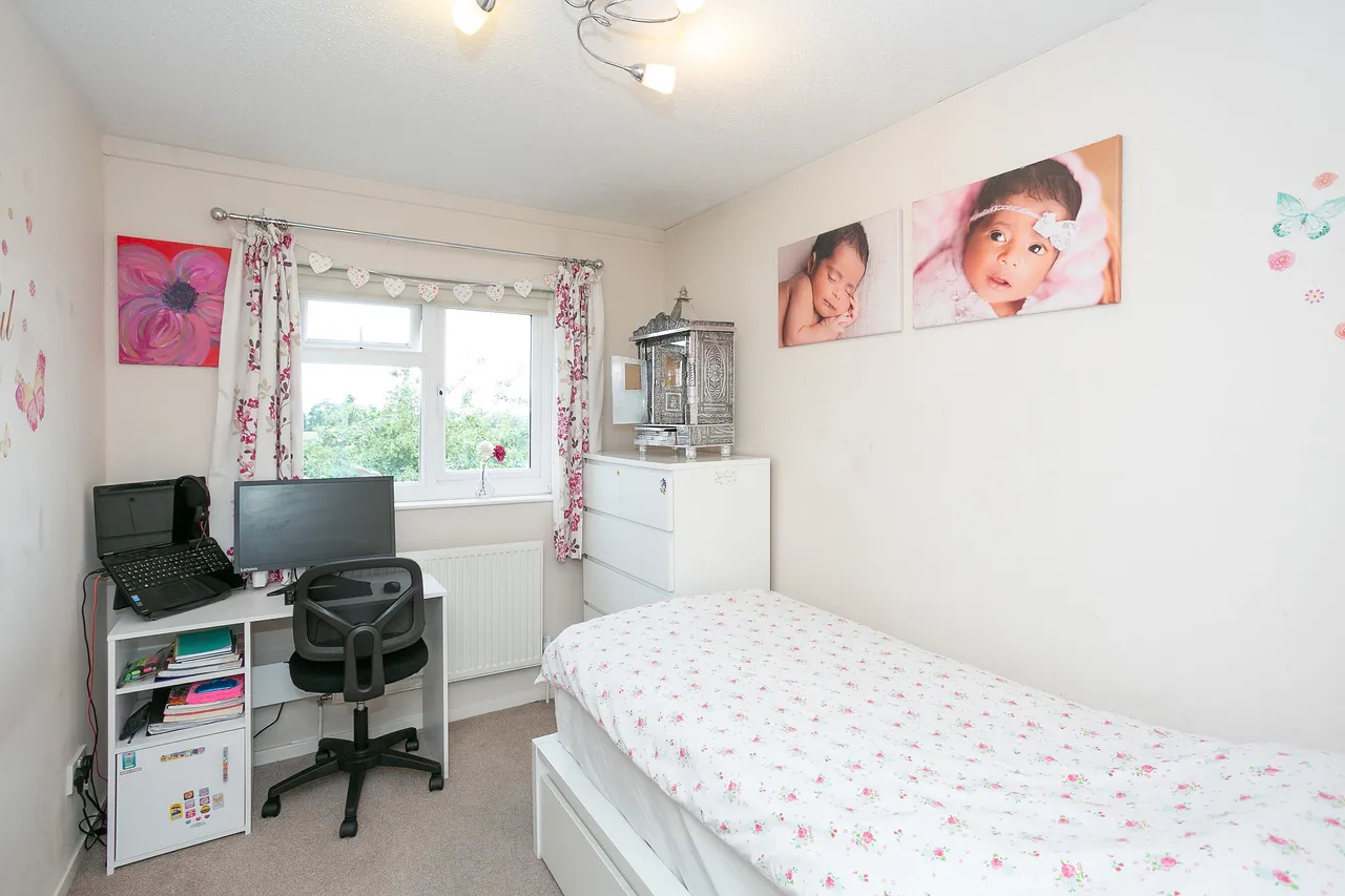 Bushey, WD23, photo 13