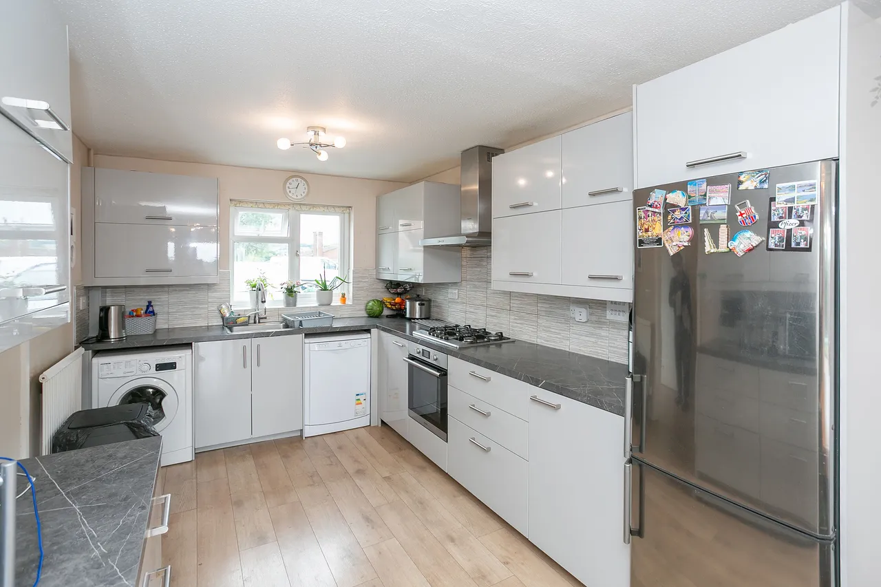 Bushey, WD23, photo 5