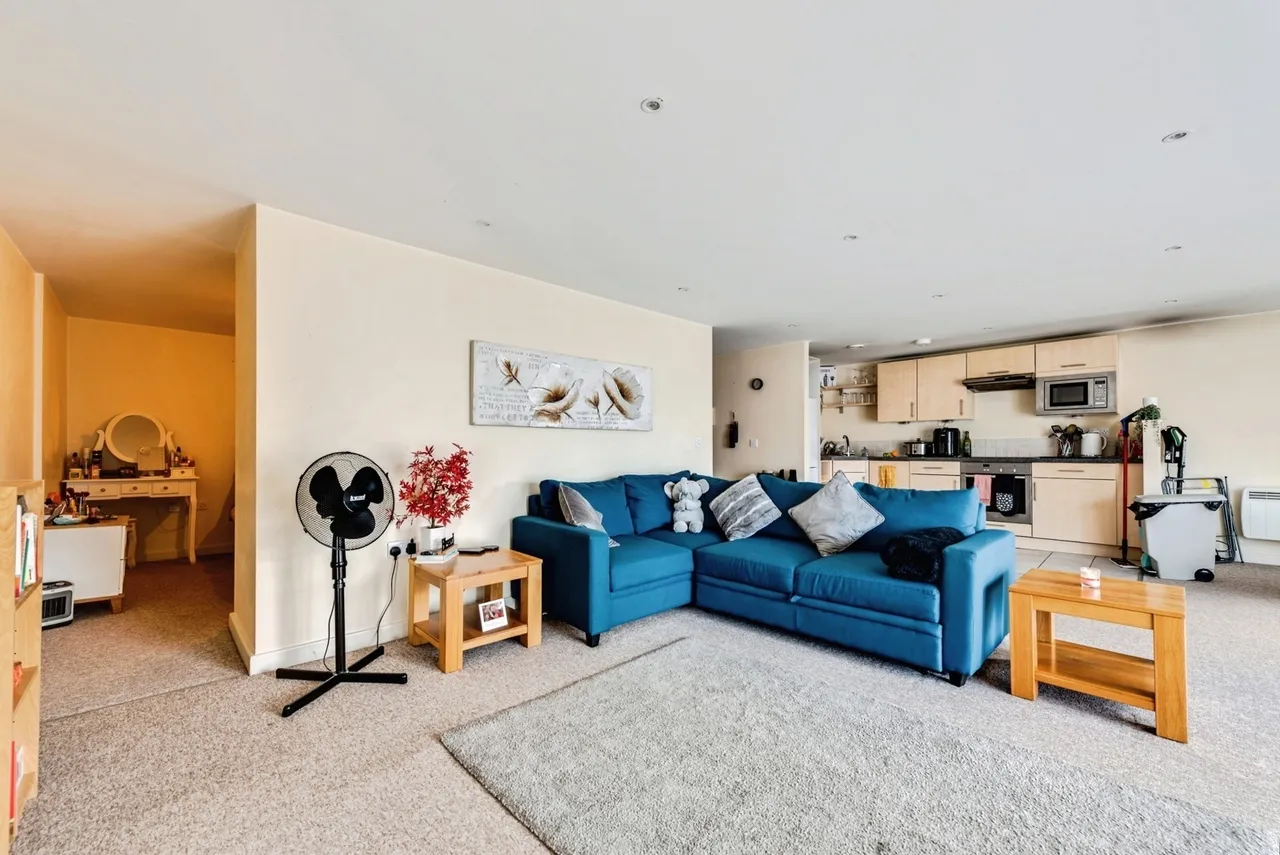 Beckhampton Street, Swindon, Wiltshire, SN1, photo 8