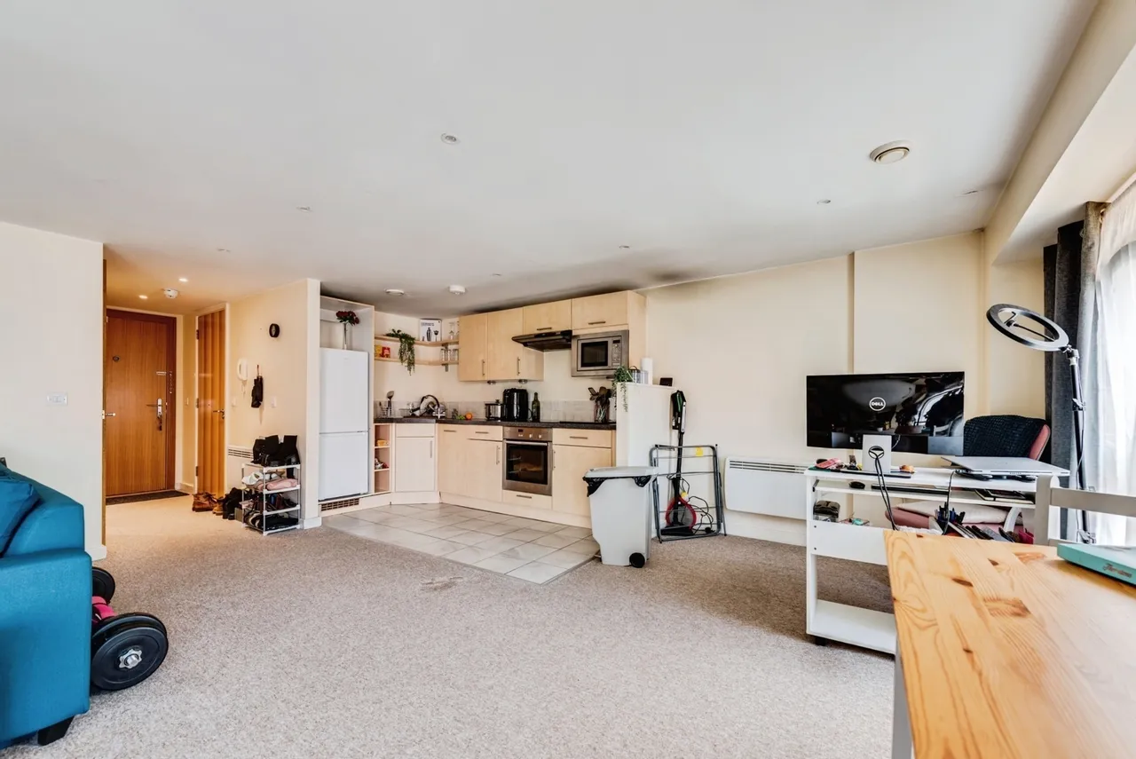 Beckhampton Street, Swindon, Wiltshire, SN1, photo 15