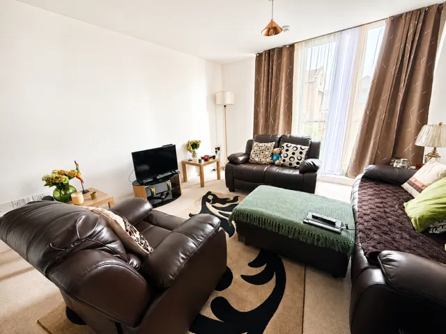 Queensway, Earlswood, RH1, photo 4