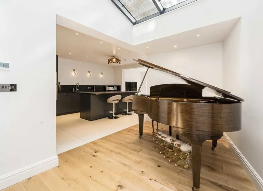 Heathfield Gardens, Chiswick, W4, photo 4