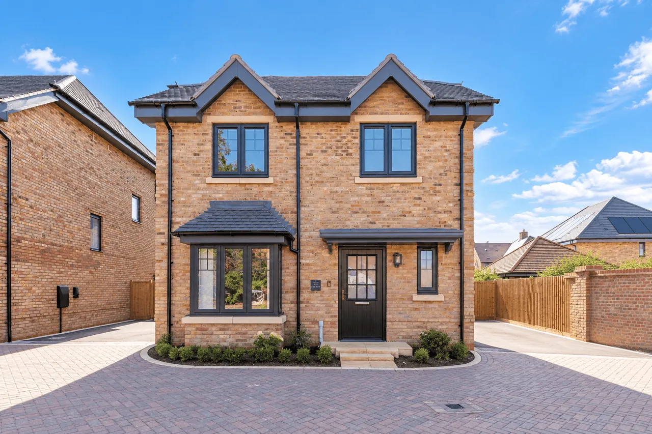 Russell Road, Toddington, LU5, photo 2