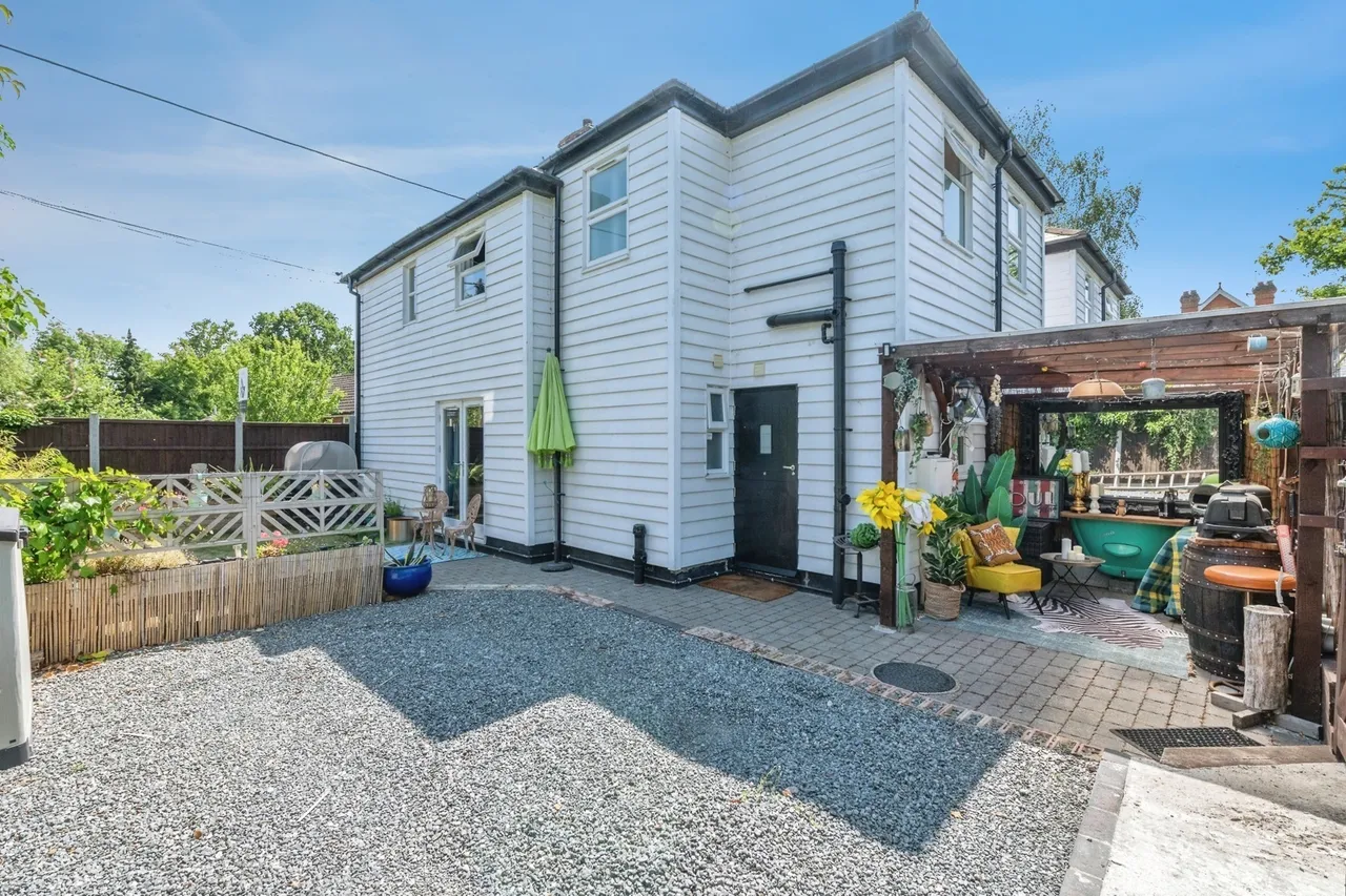 2 bed house for sale — Laindon Common Road, Little Burstead, Billericay, Essex, CM12
