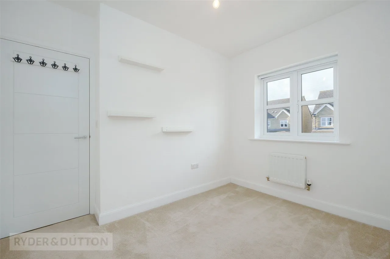 Tennyson Avenue, Lindley, HD3, photo 23