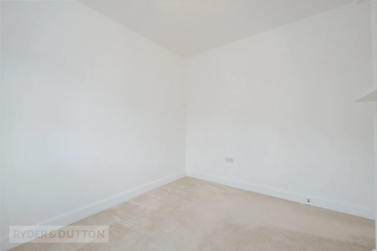 Tennyson Avenue, Lindley, HD3, photo 24