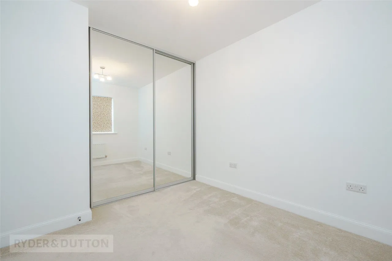 Tennyson Avenue, Lindley, HD3, photo 21