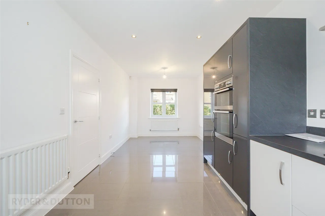 Tennyson Avenue, Lindley, HD3, photo 7