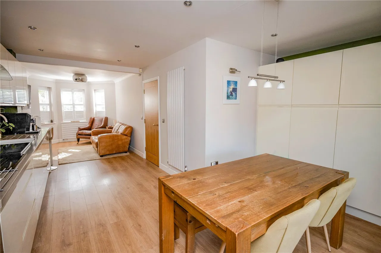 Newton Square, Bromsgrove, Worcestershire, B60 3GB, photo 2