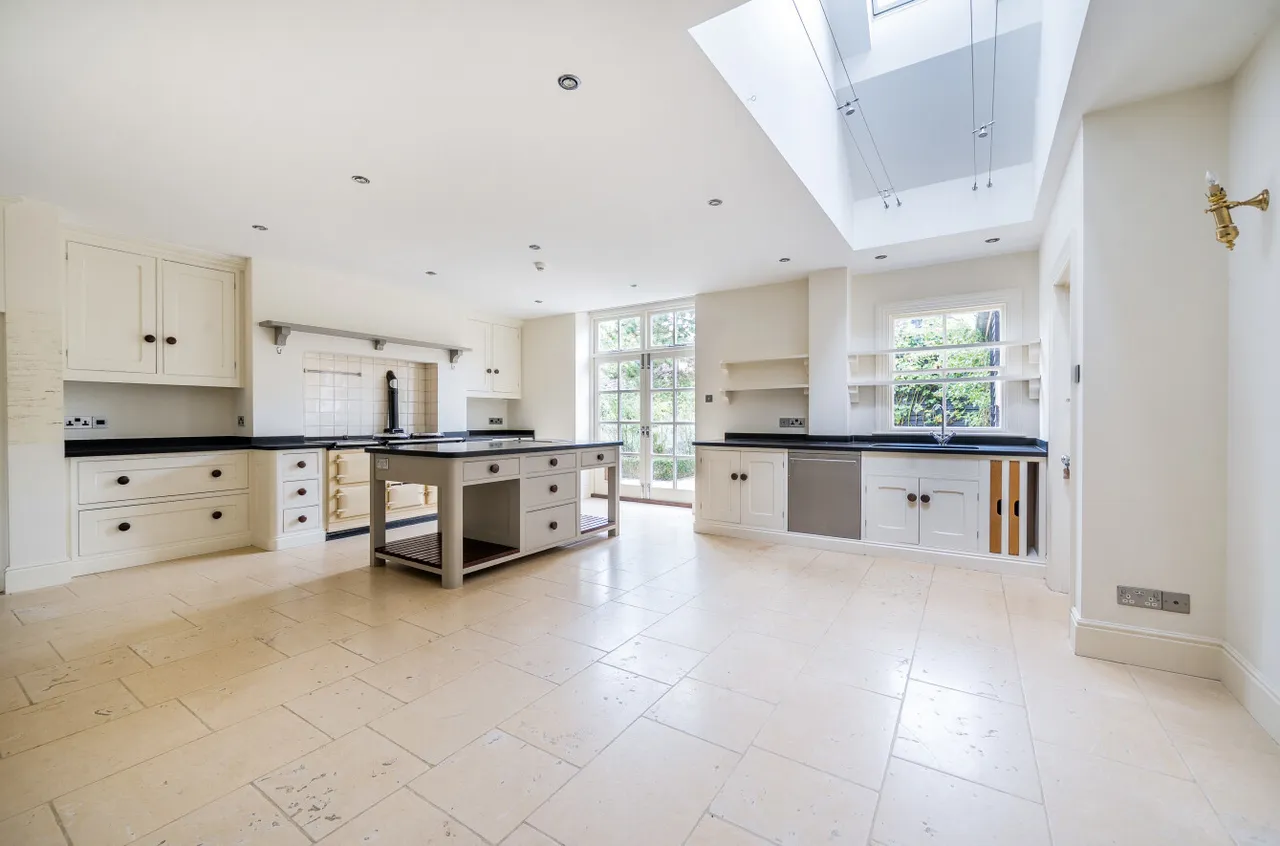 Embley Lane, East Wellow, SO51, photo 5