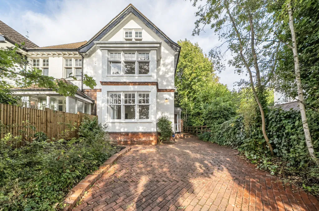 5 bed house for sale — Russell Hill, Purley CR8 2JA