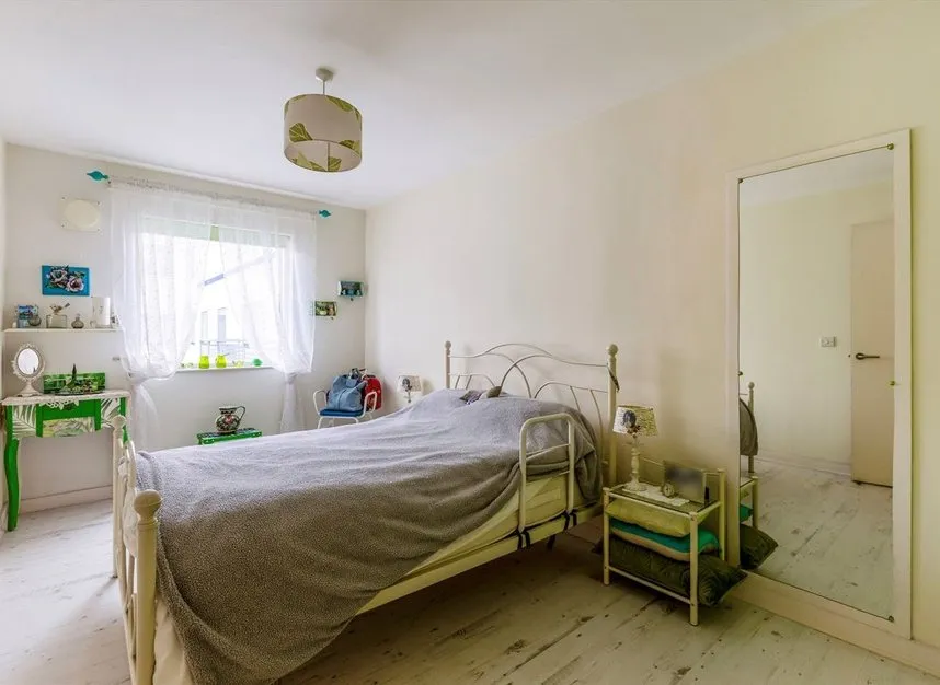 Prince Regent Road, Hounslow, TW3, photo 4