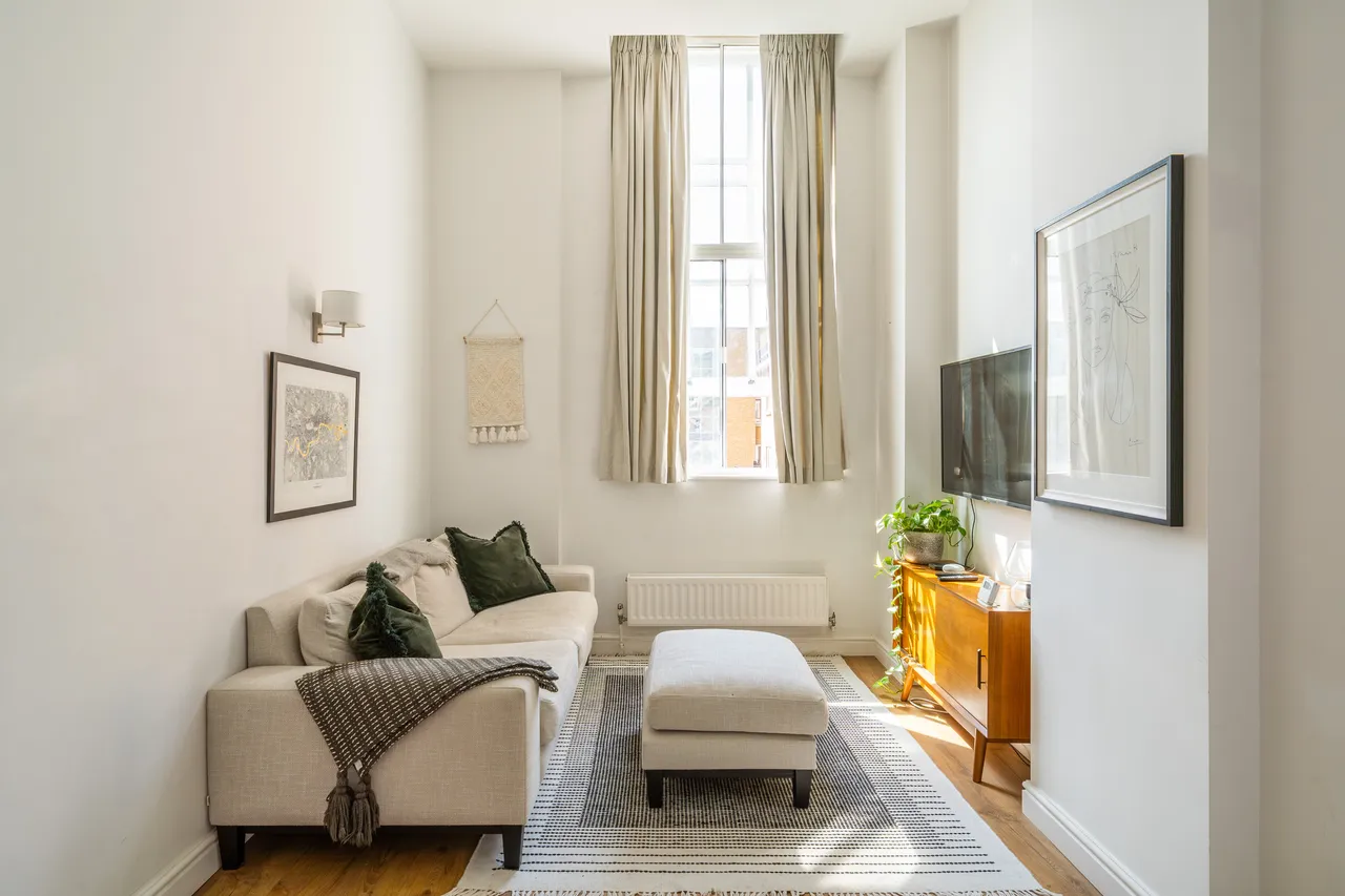 330 Garratt Lane, London, SW18, photo 3