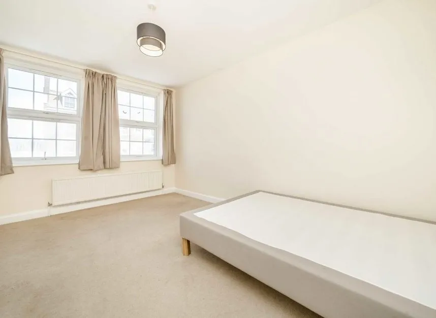 Goldhawk Road, Shepherds Bush, W12, photo 3