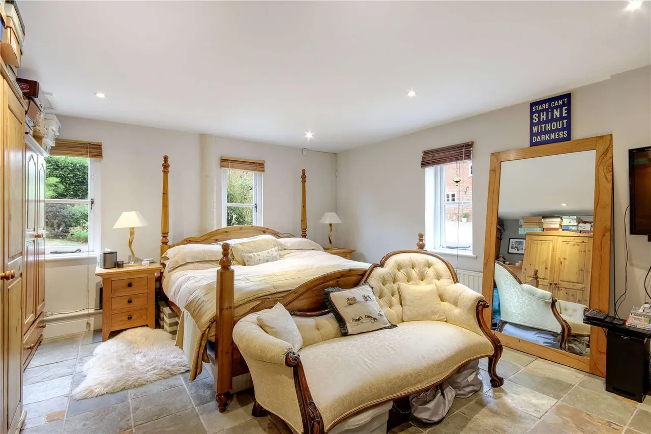 Hale Street, East Peckham, Tonbridge, Kent, TN12 5HZ, photo 9