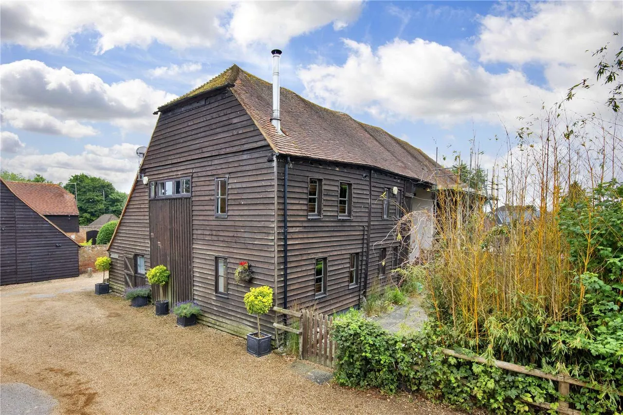4 bed house for sale — Hale Street, East Peckham, Tonbridge, Kent, TN12 5HZ