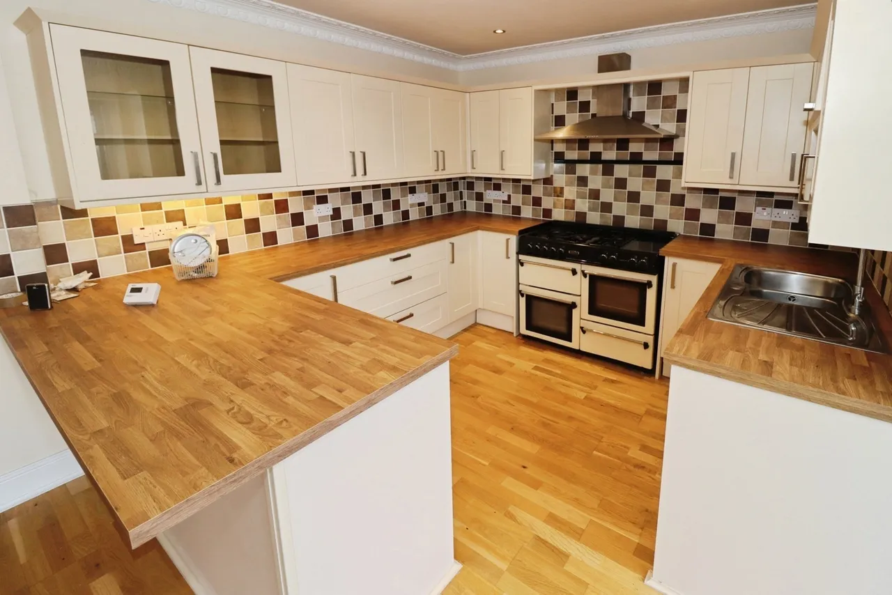 Hambrook Lane, Stoke Gifford, Bristol, Gloucestershire, BS34, photo 3