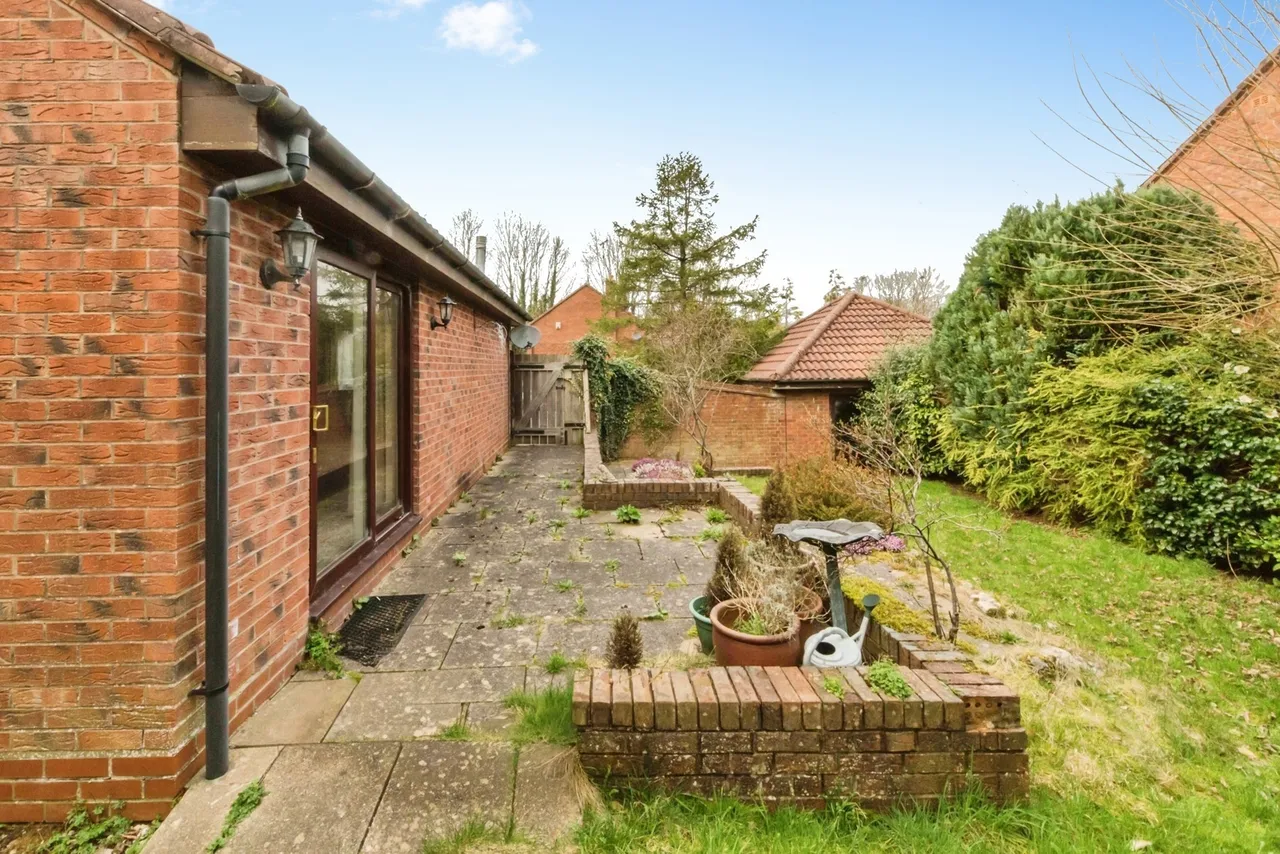 Drummond Way, Macclesfield, Cheshire, SK10, photo 11