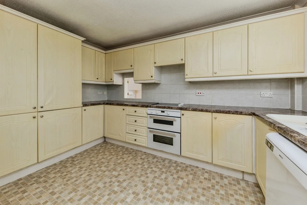 Drummond Way, Macclesfield, Cheshire, SK10, photo 3