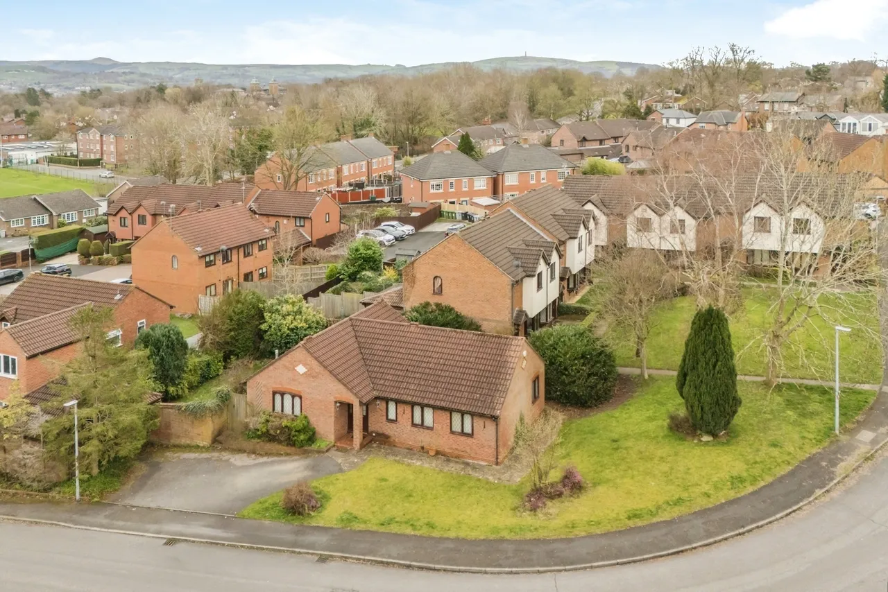 Drummond Way, Macclesfield, Cheshire, SK10, photo 4