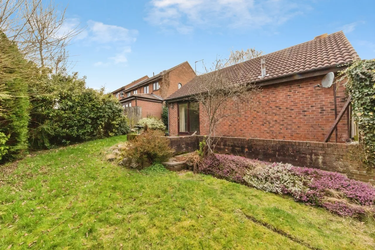 Drummond Way, Macclesfield, Cheshire, SK10, photo 12