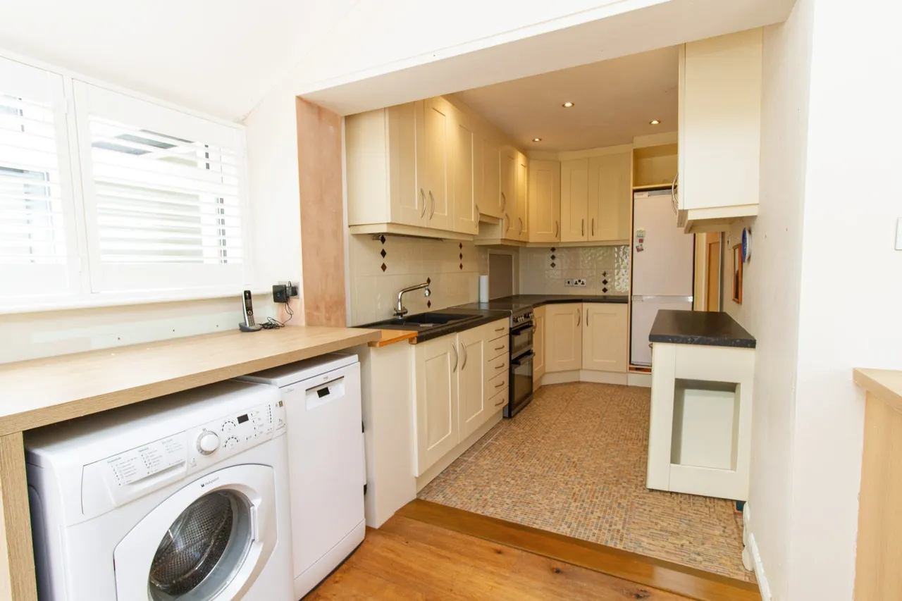 Wood Lane, Fleet, GU51 3EA, photo 6