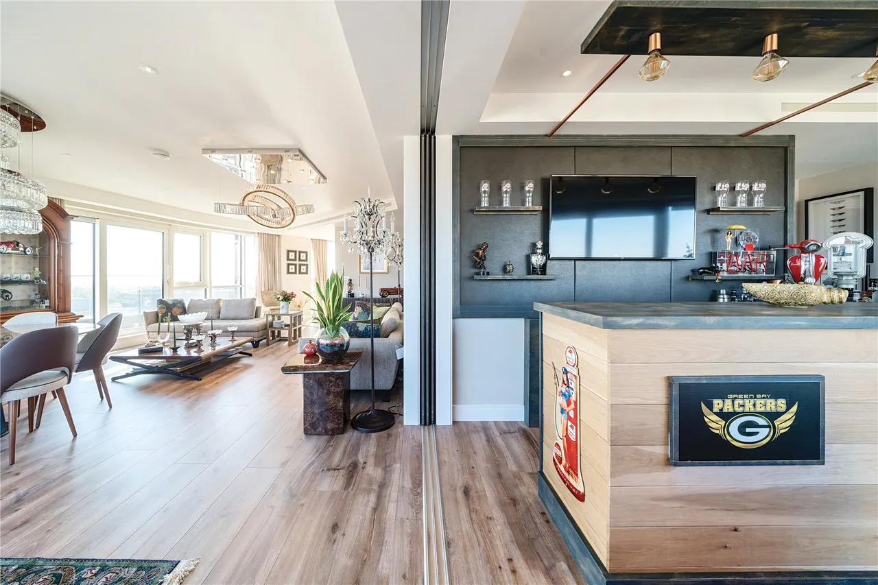 5 bed flat for sale, Dickens Yard, Ealing, W5