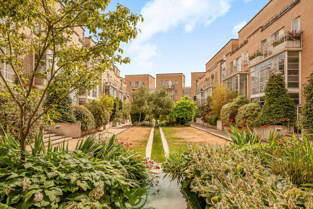 Roy Square, London, E14, photo 10