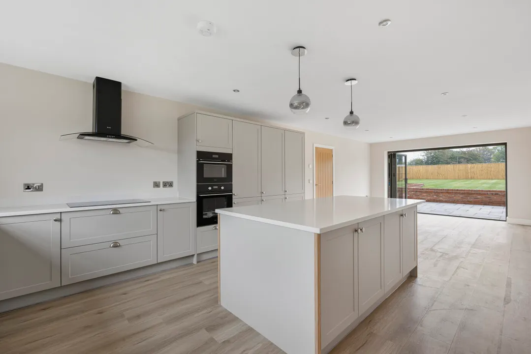 3 Maythorne Close, Leysters. NEW HOME, photo 33