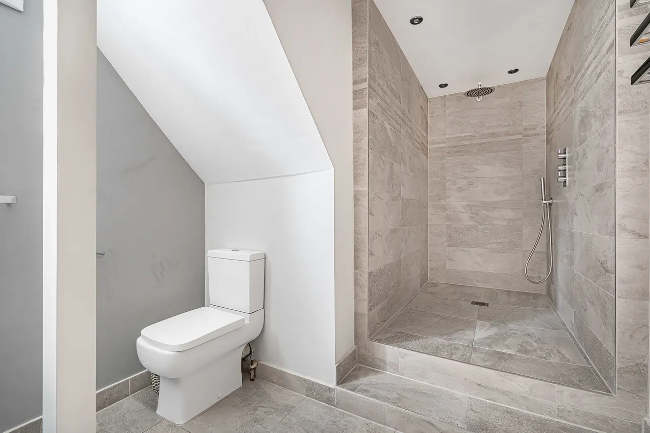 Little Green Lane, Farnham, GU9, photo 8