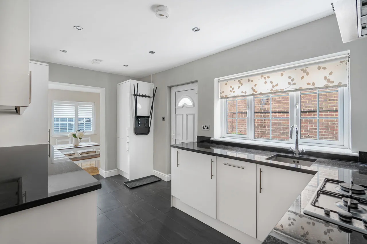 Little Green Lane, Farnham, GU9, photo 4