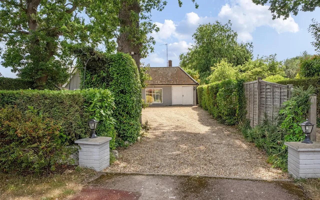 Main Road, Biddenham, Bedford, photo 16