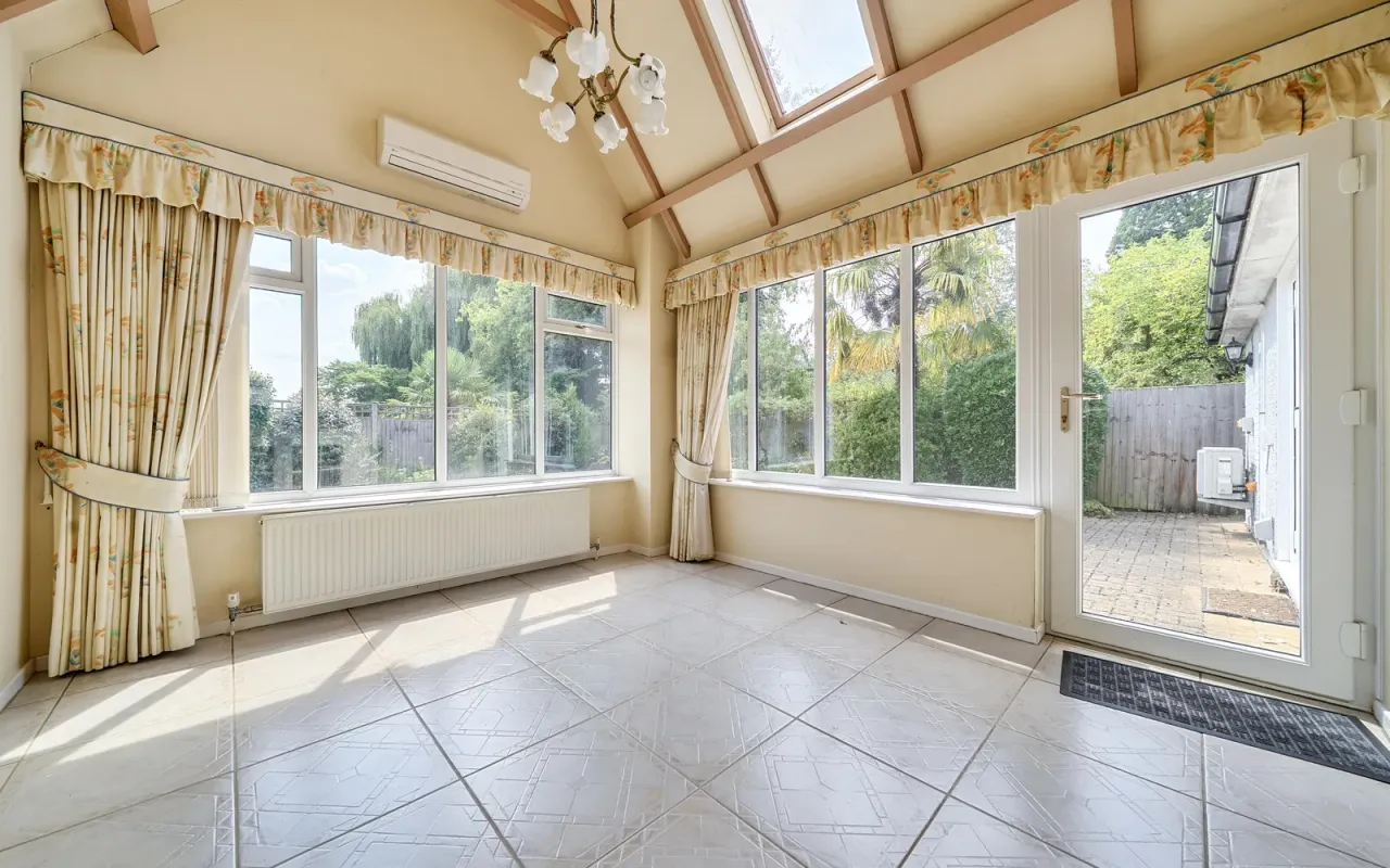 Main Road, Biddenham, Bedford, photo 4
